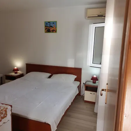 Dora Apartament