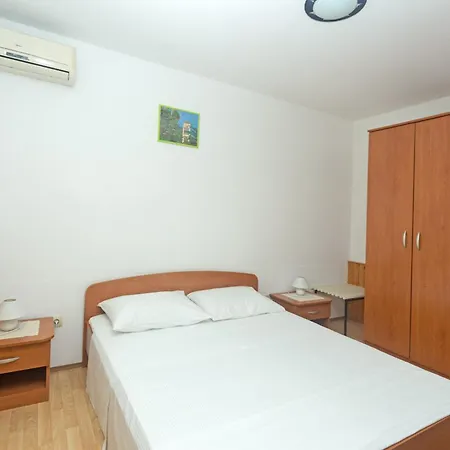 Dora Apartment Hvar Town